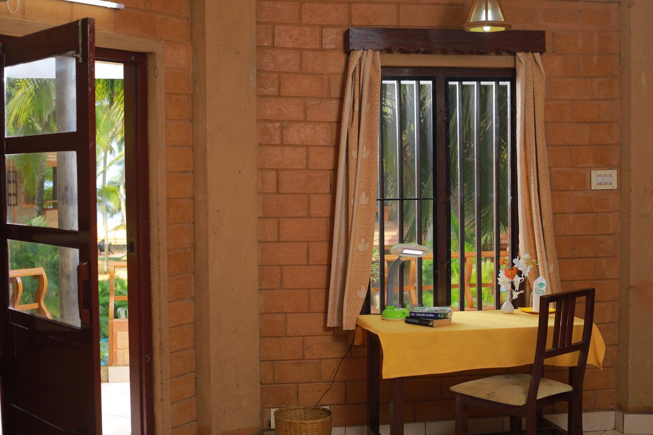Wild Palms On Sea Hotel Kazhakuttam Exterior photo
